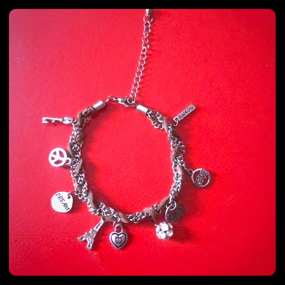 Adjustable charm bracelet